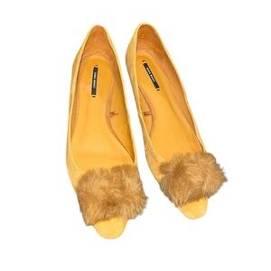 Zara tan flats shoes suede faux fur Pom poms 41 us 10 like new